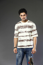 Graphic Print RoundNeck Oversized Drop Shoulder T-Shirt